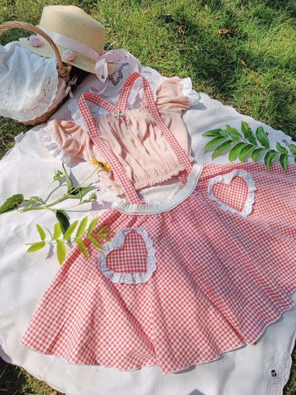 Picnic hearts skirt